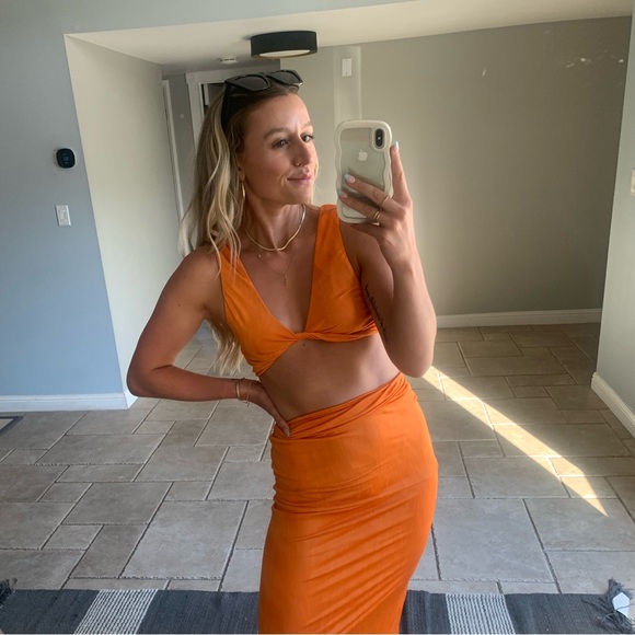 Superdown Joana Maxi Skirt Set - Picture 3 of 6